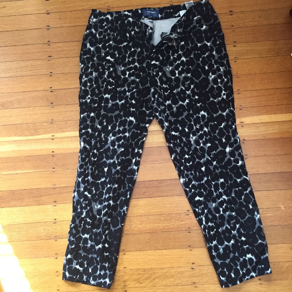Old Navy “Harper” Grey Cheetah Print Pants, sz 8